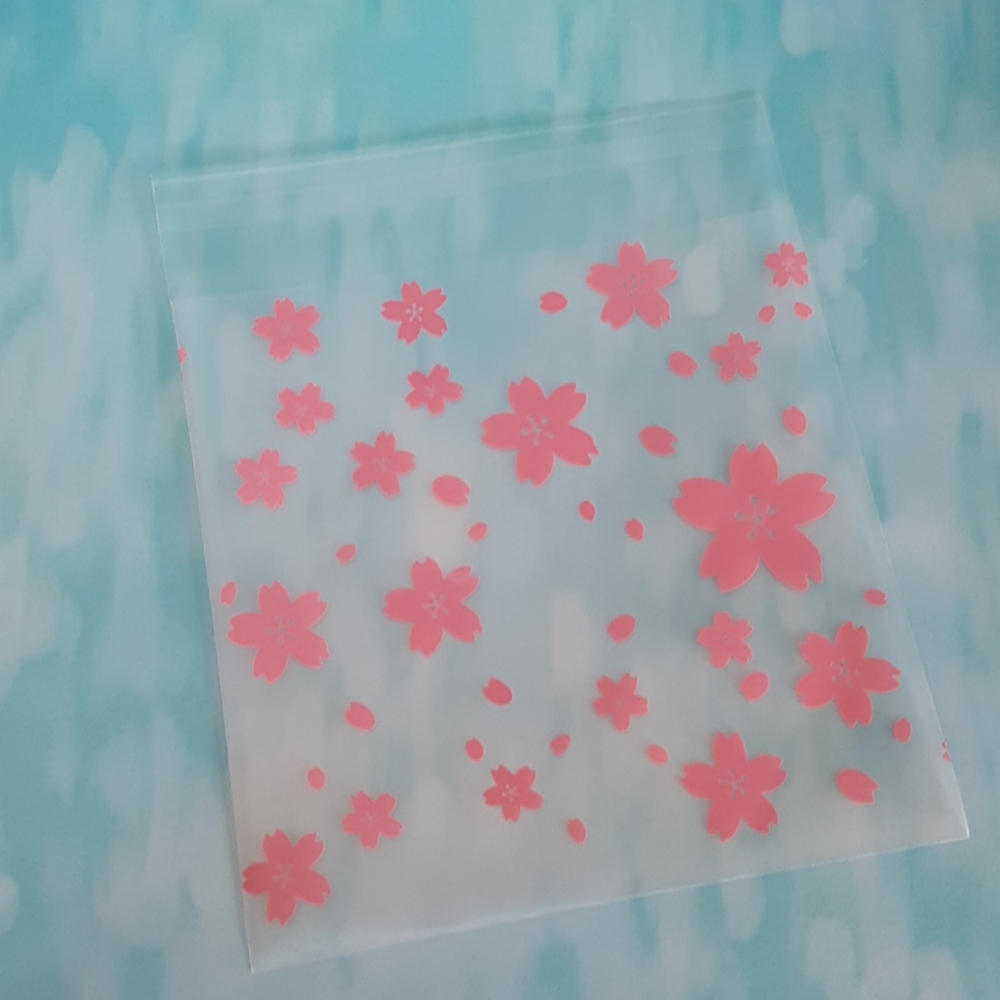 25 pcs Little Pink Flowers Clear Bags 5.5x5.5" Inches